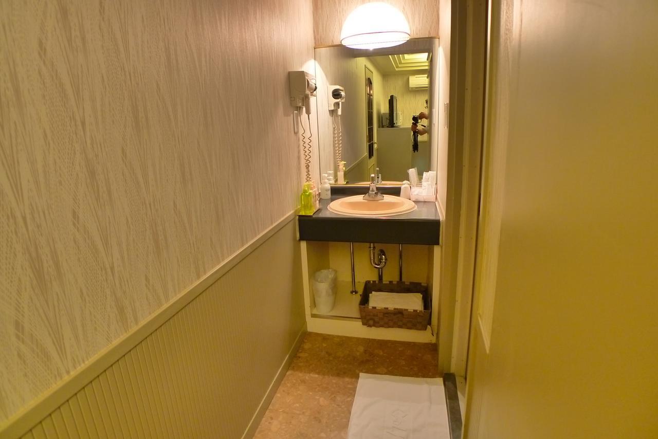 Hotel Golf III Atsugi (Adults Only) Esterno foto